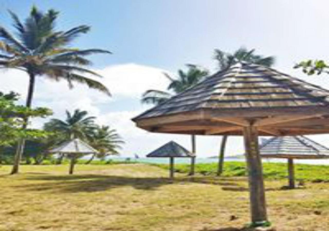 The Reef Beach Huts Hotel Vieux Fort Exterior photo